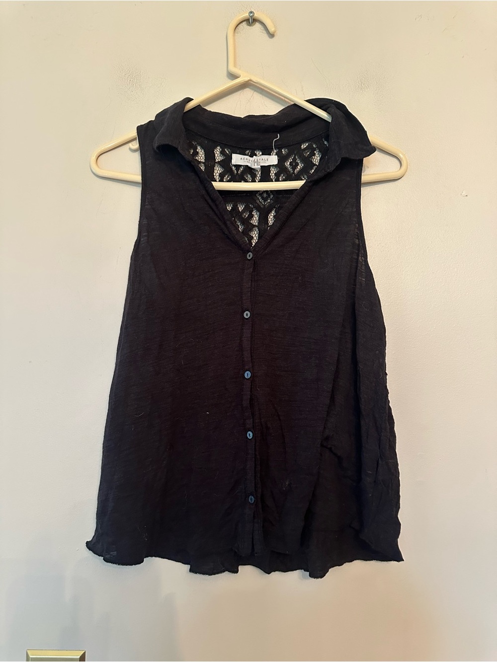 Womens Aeropostale collared lace button up black tank Medium